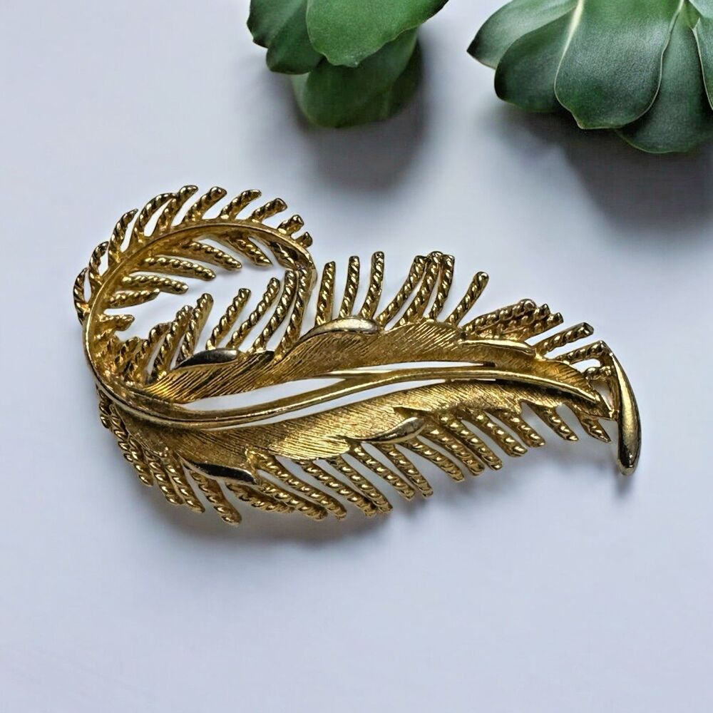 lisner leaf brooch pin